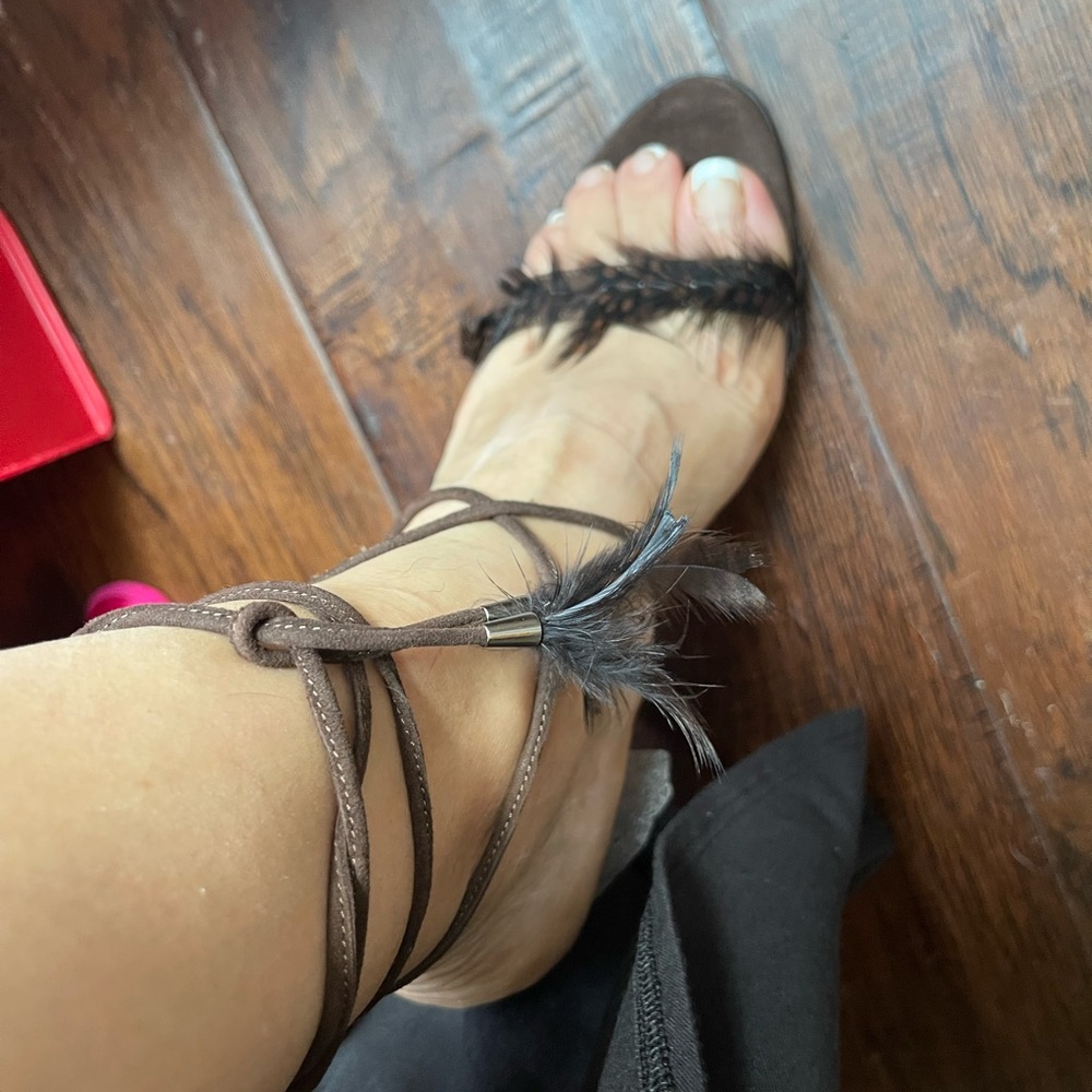 Sexy straps Brown Bebe feather heels 10M